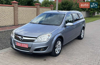 Универсал Opel Astra 2007 в Луцке