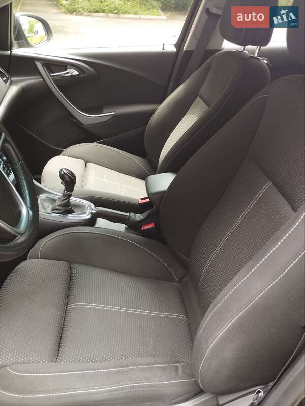 Универсал Opel Astra 2015 в Виннице