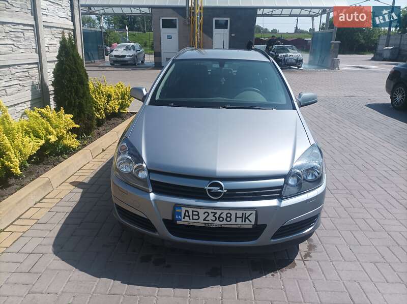 Универсал Opel Astra 2004 в Казатине