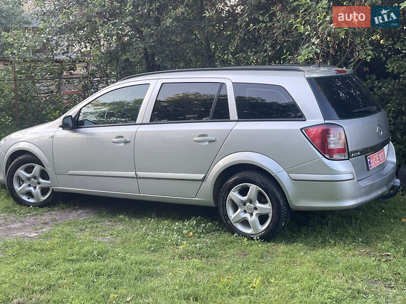 Универсал Opel Astra 2008 в Тернополе