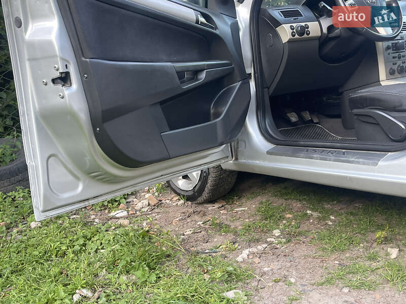 Универсал Opel Astra 2008 в Тернополе