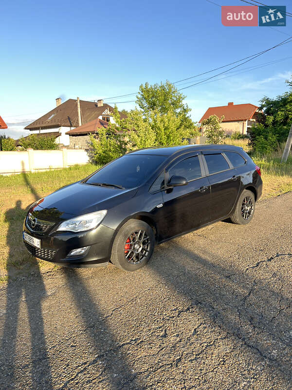 Универсал Opel Astra 2011 в Галиче фото 5 Универсал Opel Astra 2011 в Галиче