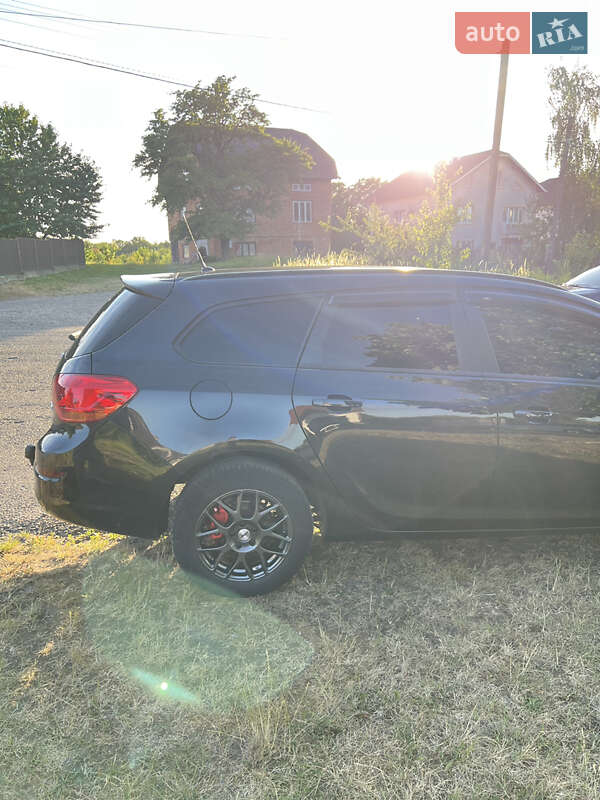 Универсал Opel Astra 2011 в Галиче фото 13 Универсал Opel Astra 2011 в Галиче