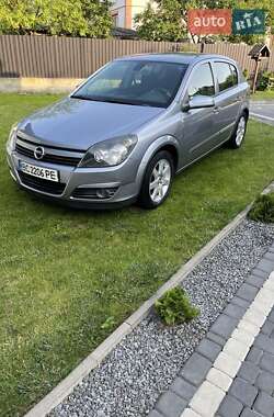 Хетчбек Opel Astra 2004 в Золочеві