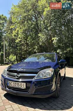 Універсал Opel Astra 2010 в 