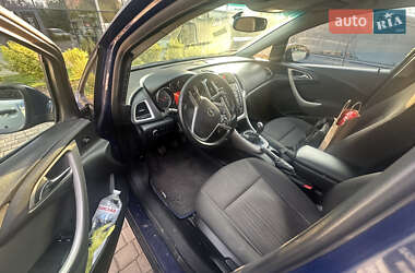 Універсал Opel Astra 2011 в 