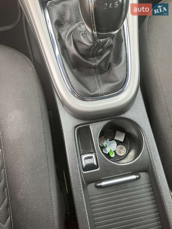 Универсал Opel Astra 2013 в Кицмани