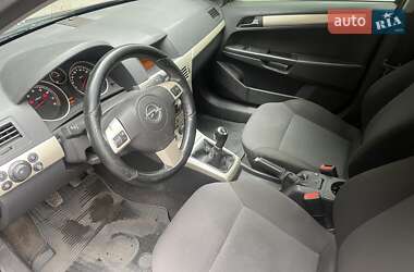 Хэтчбек Opel Astra 2008 в 