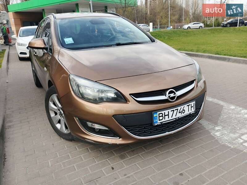 Универсал Opel Astra 2016 в Черкассах