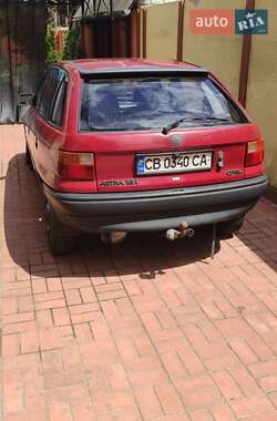 Хэтчбек Opel Astra 1992 в 