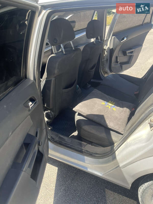 Универсал Opel Astra 2006 в Косове