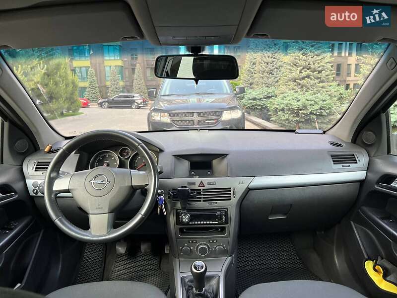 Универсал Opel Astra 2006 в Киеве