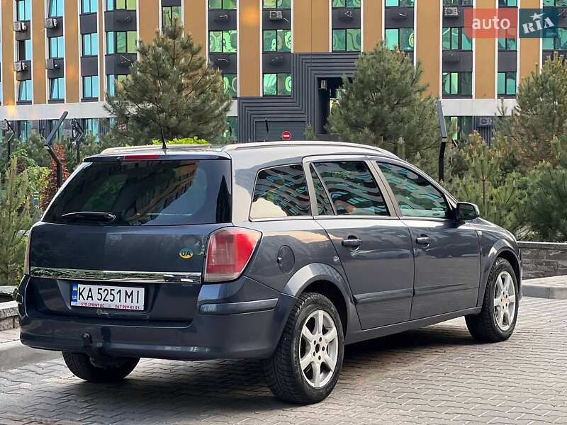 Универсал Opel Astra 2006 в Киеве