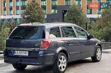 Универсал Opel Astra 2006 в 