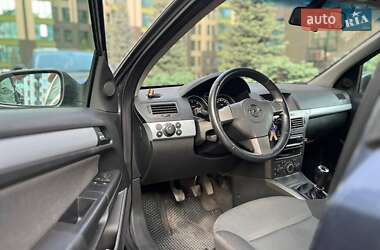 Универсал Opel Astra 2006 в 