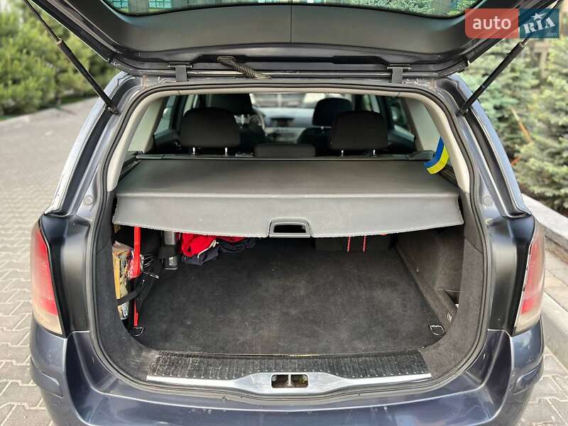 Универсал Opel Astra 2006 в Киеве