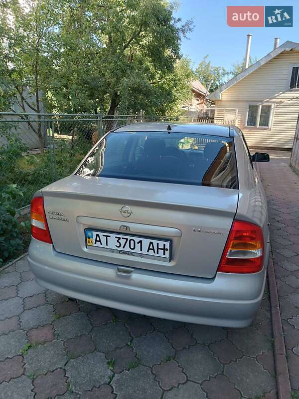 Седан Opel Astra 2006 в Калуші