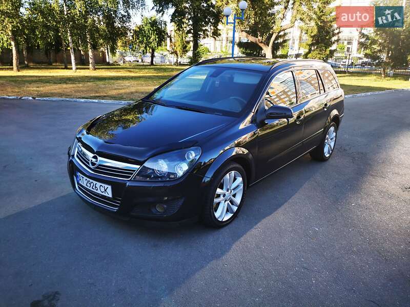 Универсал Opel Astra 2008 в Черновцах