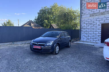 Хетчбек Opel Astra 2006 в Звенигородці