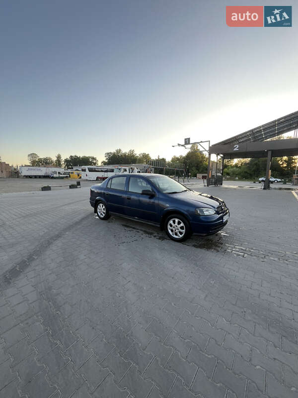 Седан Opel Astra 2005 в Коломые