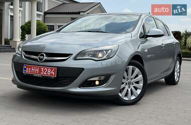 Хетчбек Opel Astra 2014 в 