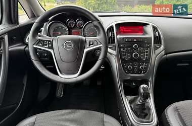 Хетчбек Opel Astra 2014 в 