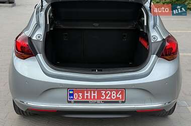 Хетчбек Opel Astra 2014 в 