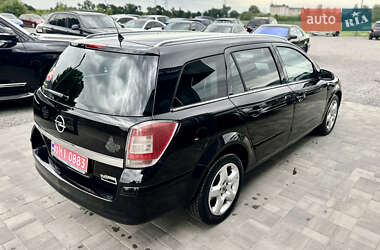Універсал Opel Astra 2010 в 