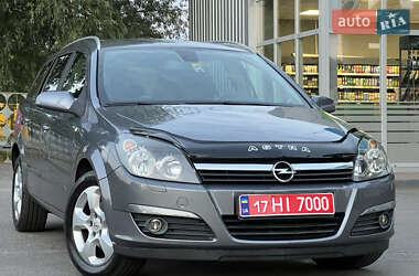 Универсал Opel Astra 2005 в Лубнах