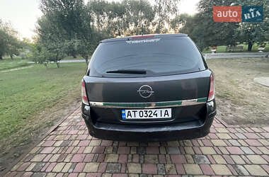 Универсал Opel Astra 2011 в 