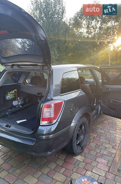 Универсал Opel Astra 2011 в Киеве