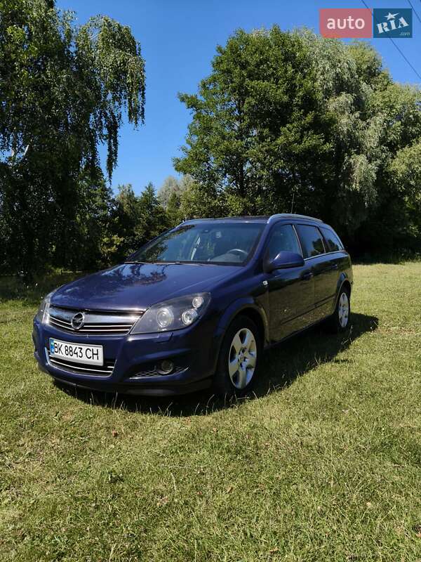 Opel Astra 2010