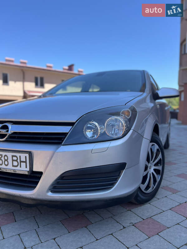 Хетчбек Opel Astra 2006 в Івано-Франківську