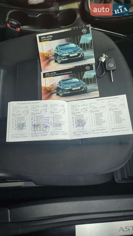 Седан Opel Astra 2015 в Житомирі