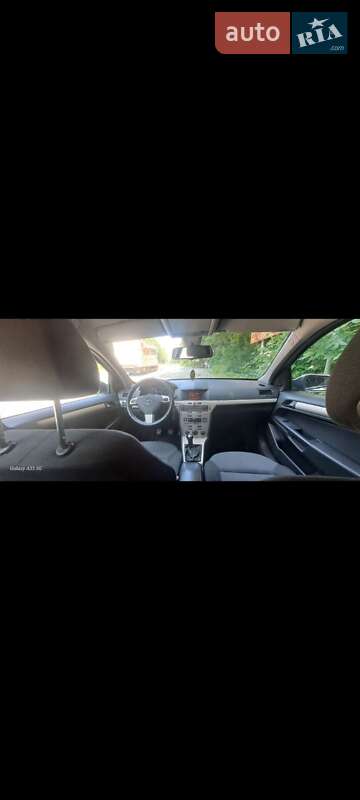 Универсал Opel Astra 2007 в Покровском