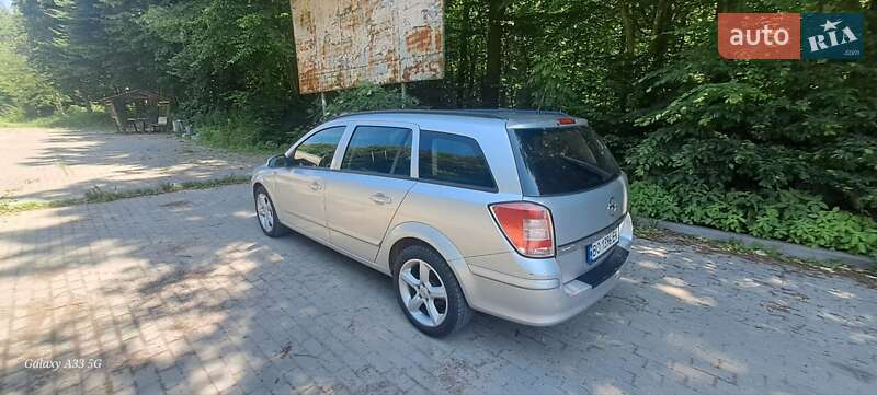 Универсал Opel Astra 2007 в Покровском