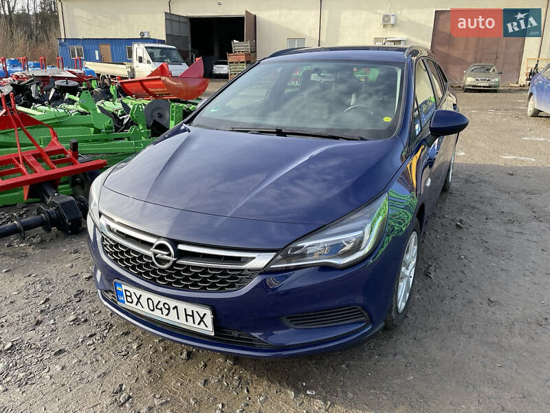 Универсал Opel Astra 2017 в Хмельницком