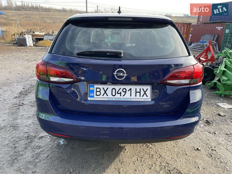 Универсал Opel Astra 2017 в Хмельницком