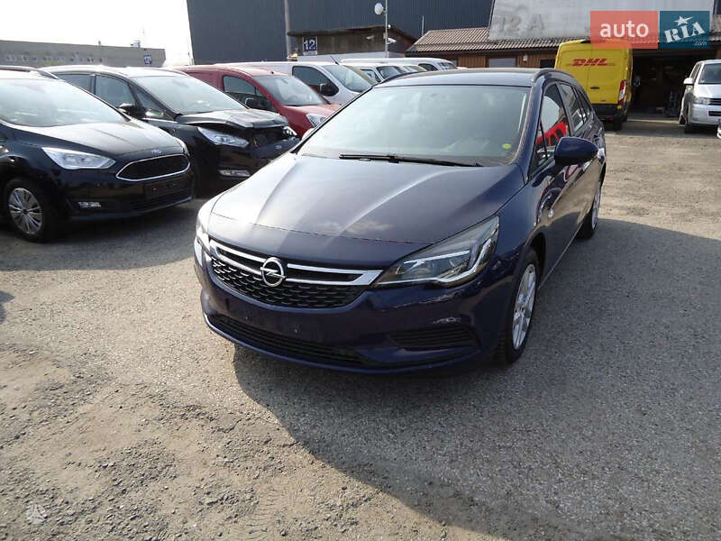 Универсал Opel Astra 2017 в Хмельницком