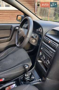 Хетчбек Opel Astra 2002 в Макарові