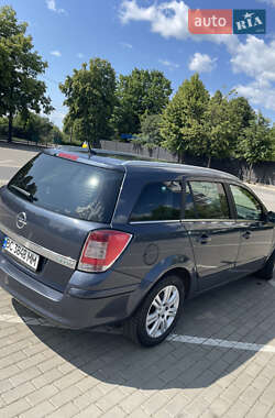 Универсал Opel Astra 2009 в 
