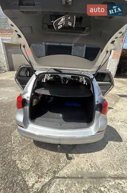 Универсал Opel Astra 2013 в 