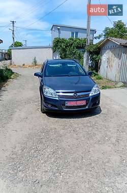 Універсал Opel Astra 2007 в Чернівцях