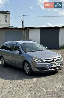 Универсал Opel Astra 2006 в 