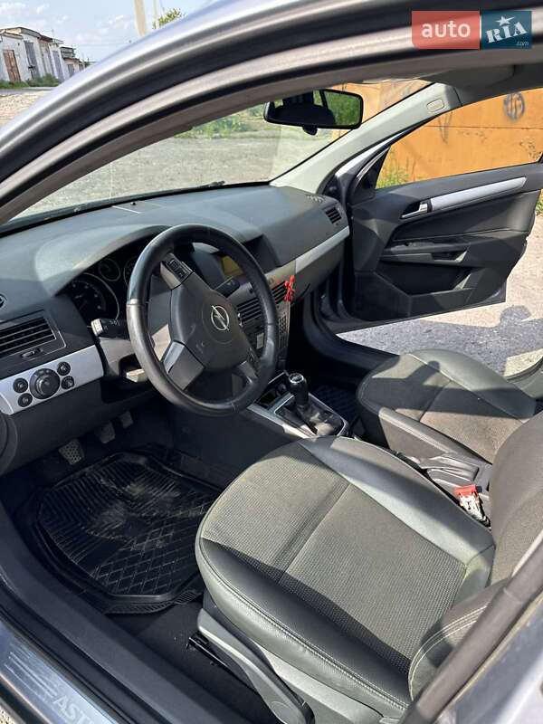 Универсал Opel Astra 2006 в Ровно фото 6 Универсал Opel Astra 2006 в Ровно