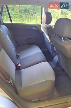 Универсал Opel Astra 2010 в 