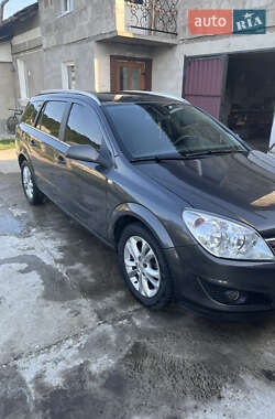 Універсал Opel Astra 2009 в Галичі