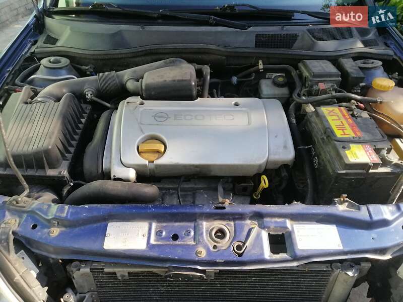 Седан Opel Astra 2004 в Прилуках