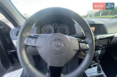 Универсал Opel Astra 2010 в 