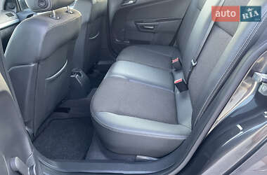 Универсал Opel Astra 2010 в 